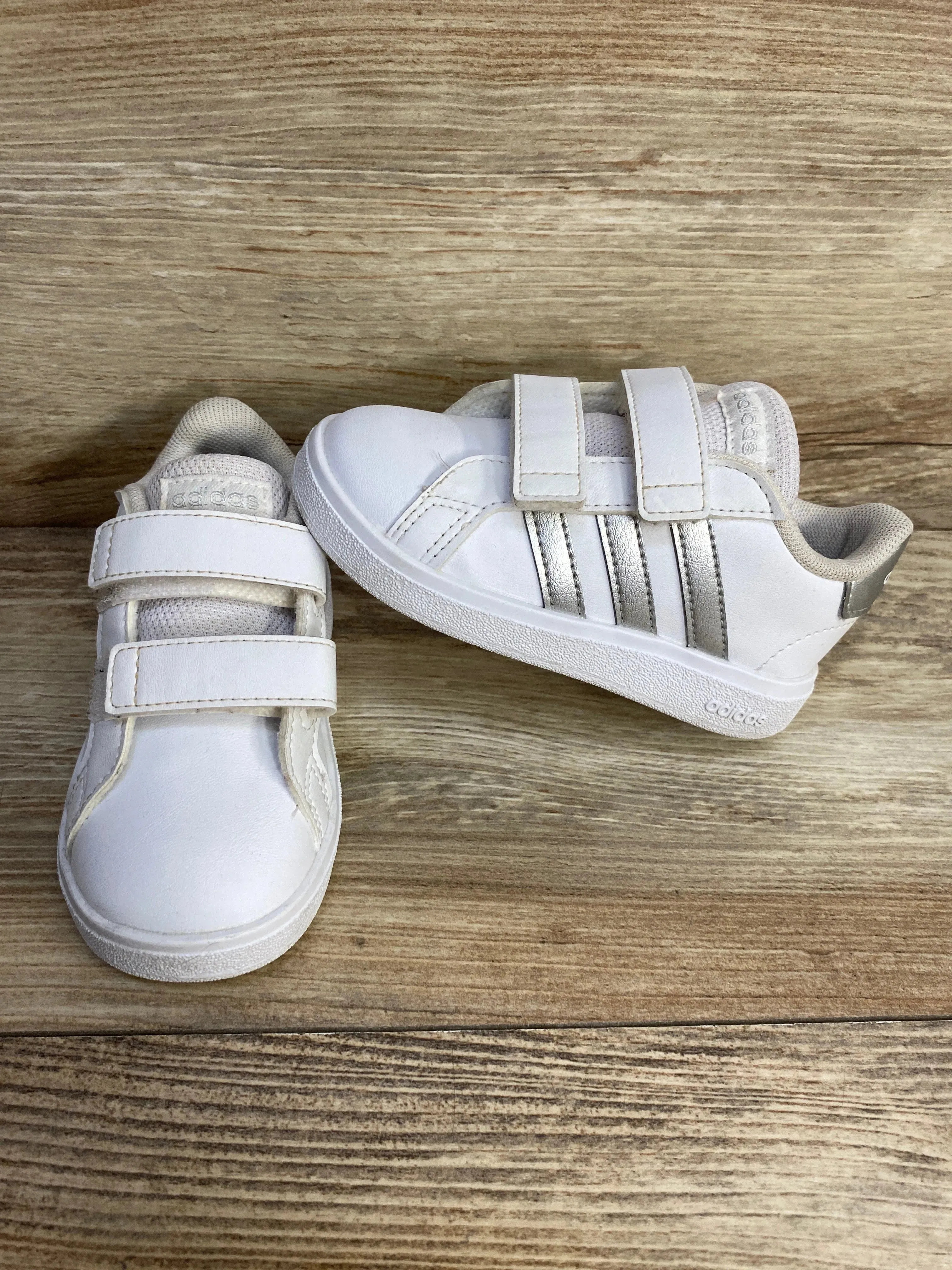 Adidas Kids' Grand Court 2.0 Tennis Shoe White sz 6c