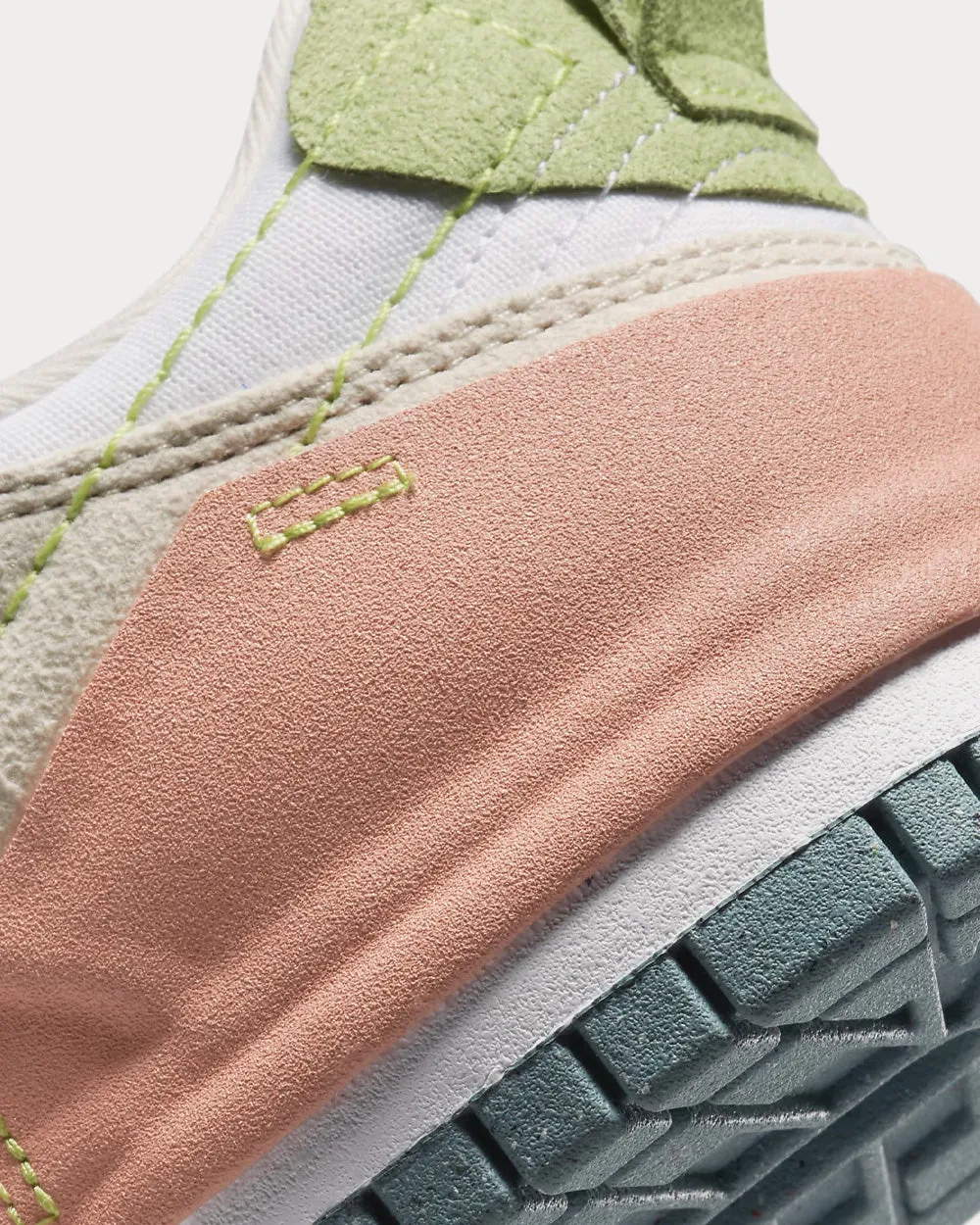 Dunk Disrupt 2 White / Light Madder Root / Ocean Cube / Celery Low Top Sneakers