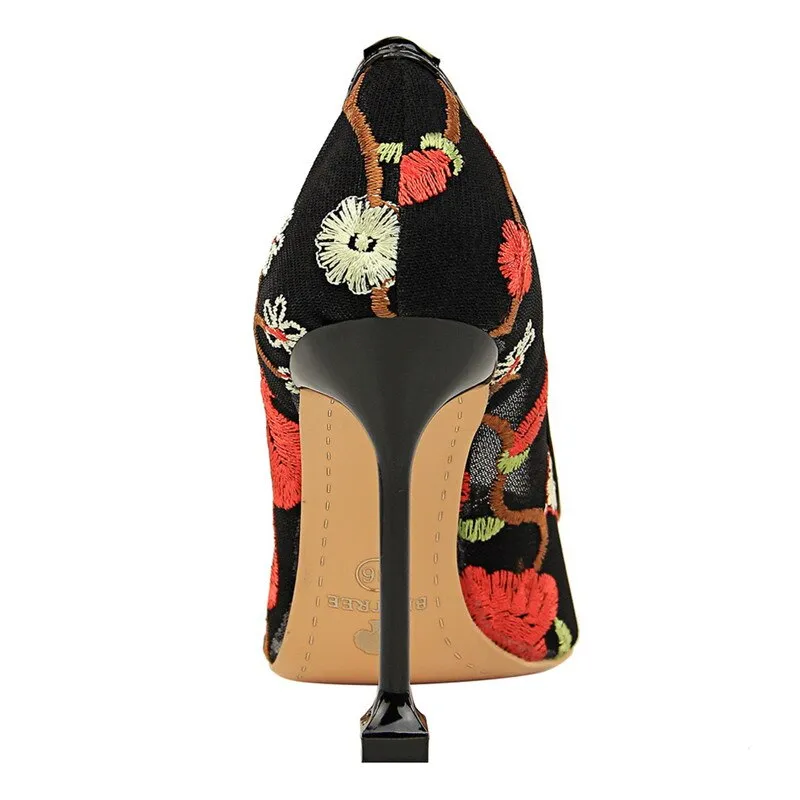 Embroidery pointed toe high heels Sexy cut-out pumps shoes