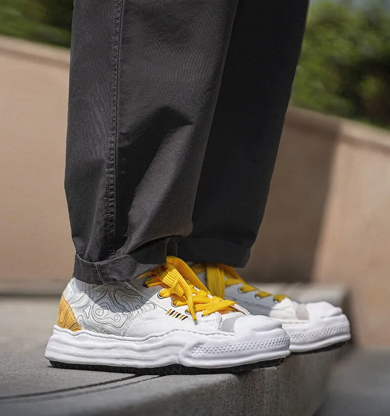 Korea Style Casual Design Thick Sole Sneakers