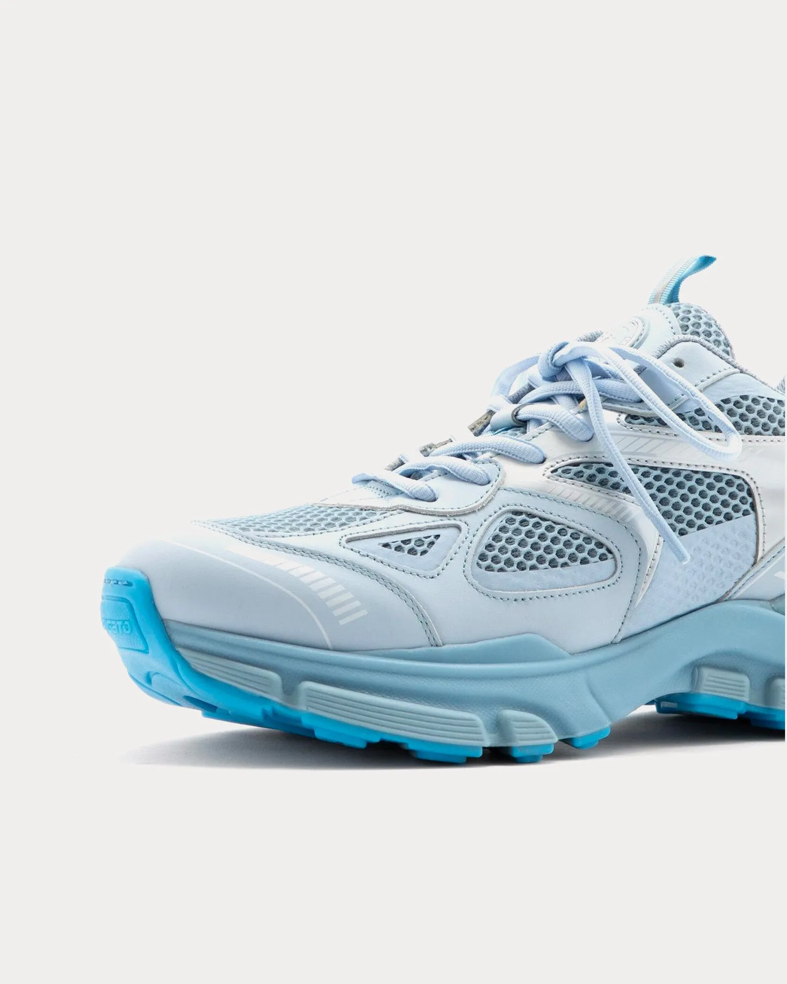 Marathon Neo Runner Light Blue / Silver Low Top Sneakers