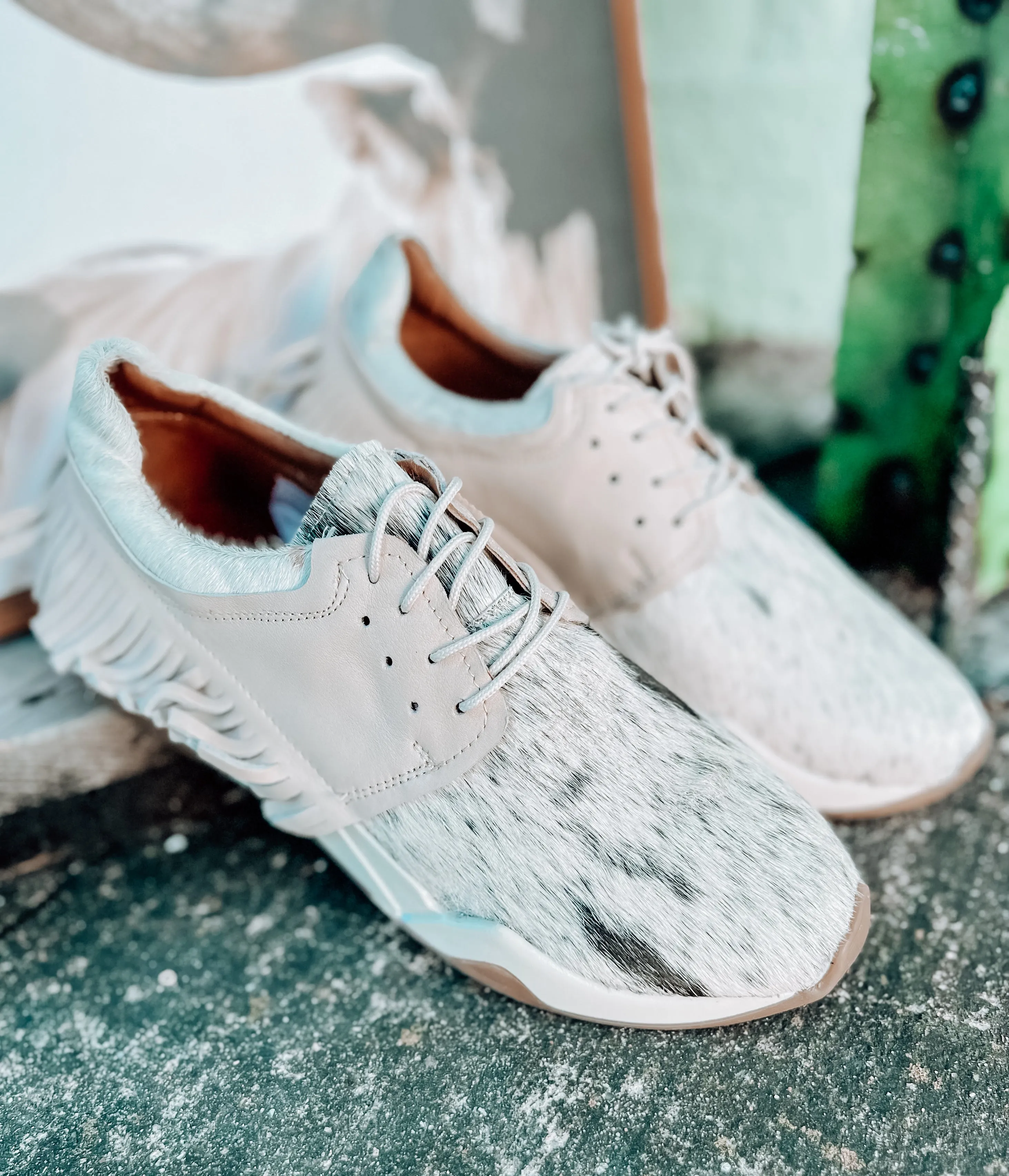 The Morgan Sneakers Size 9